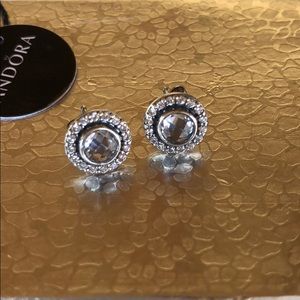 Flash sale:Pandora Earrings Brilliant Legacy Studs